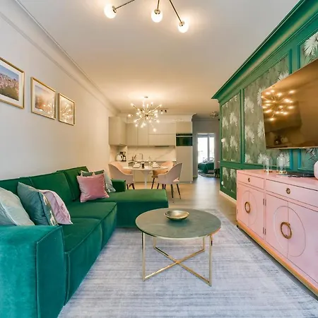 Navigator- Nadmorskie Tarasy Port *