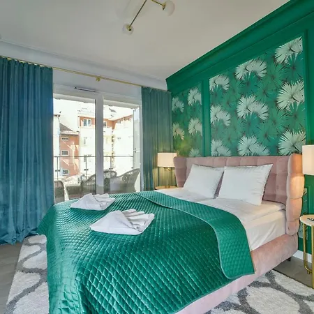 Navigator- Nadmorskie Tarasy Port *