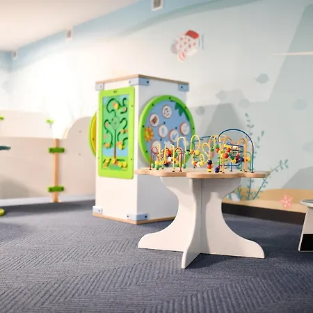 Navigator- Nadmorskie Tarasy Port קולובז'ג